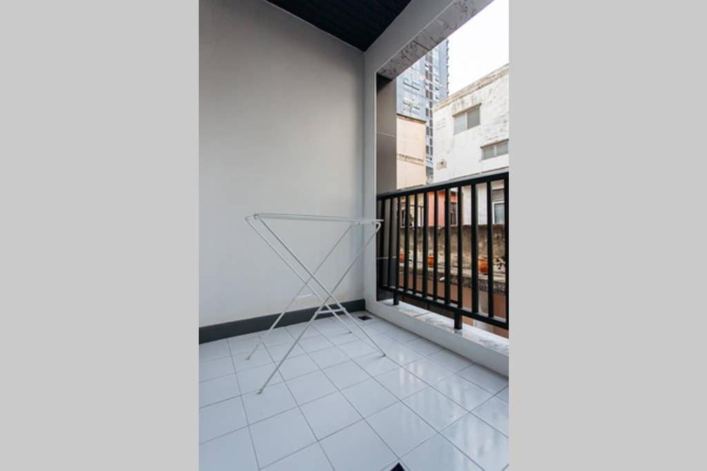 P4 Silom Large 2Beds Full Kitchen Wifi 4-6Pax Apartamento Banguecoque Exterior foto
