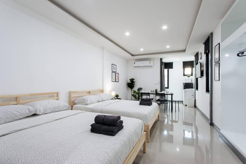 P4 Silom Large 2Beds Full Kitchen Wifi 4-6Pax Apartamento Banguecoque Exterior foto