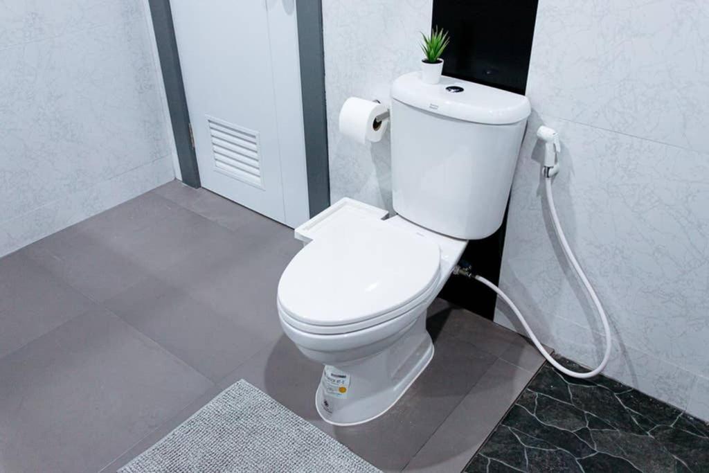 P4 Silom Large 2Beds Full Kitchen Wifi 4-6Pax Apartamento Banguecoque Exterior foto